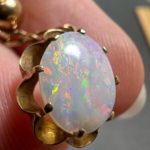 10K yellow gold and opals vintage dangle earrings